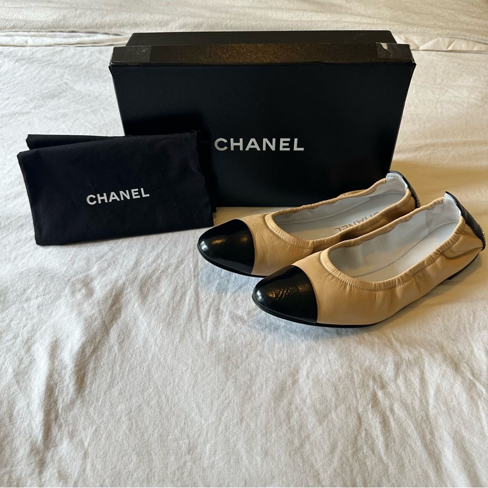Authentic Chanel Two Tone Beige Black Ballet Travel Flats